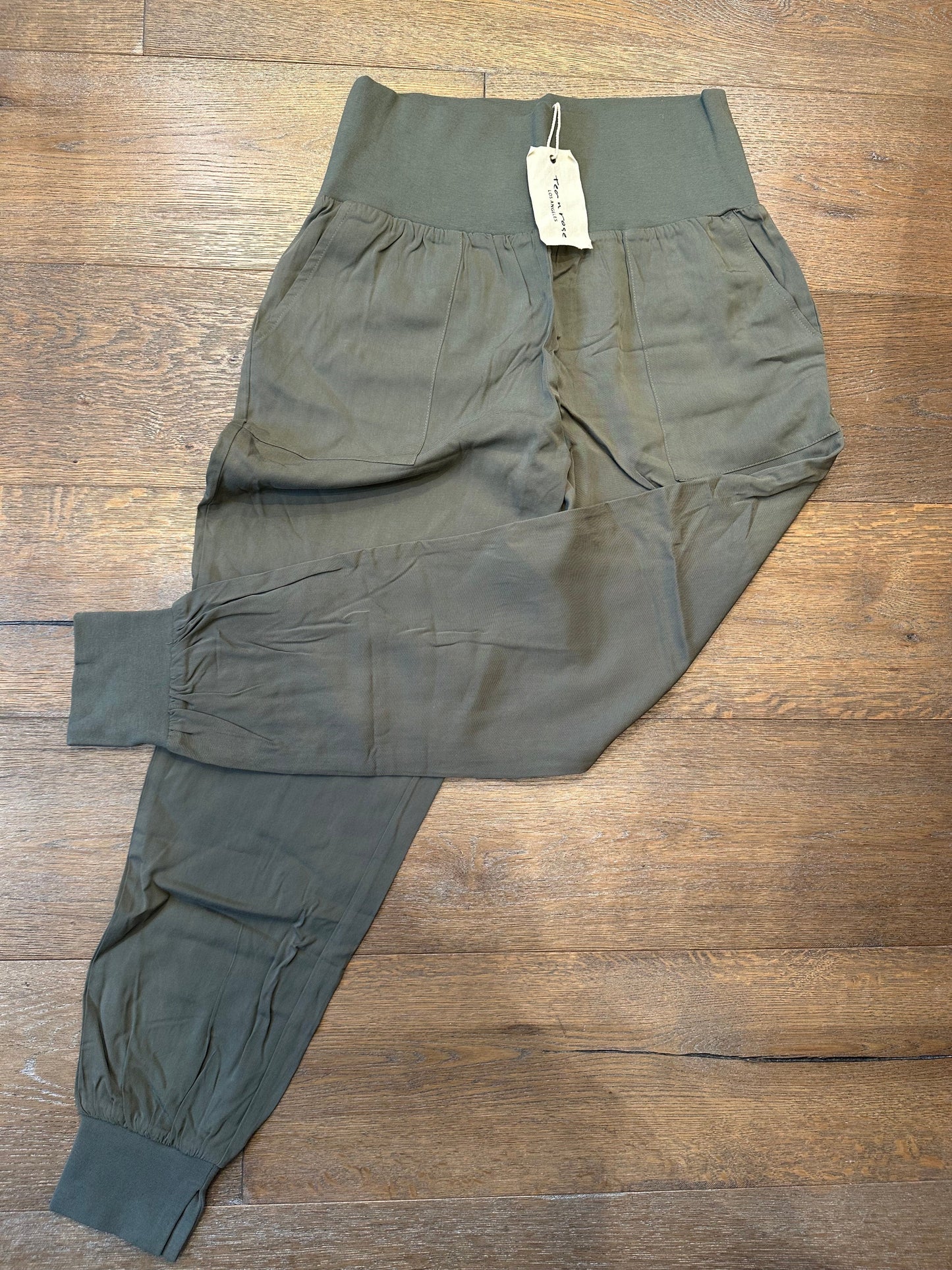 Tea & Rose Green Joggers